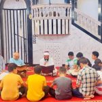 بالصور.. مقارئ شمال سيناء تستقطب عشاق القرآن الكريم عقب صلاة الجمعة - 1 - سيناء الإخبارية