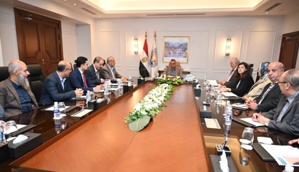 محافظ جنوب سيناء يعقد اجتماعا لتحديث المخطط الاستراتيجي لمدينة الطور - 3 - سيناء الإخبارية