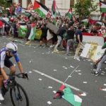 فريق الدراجات الإسرائيلي يخفي اسمه من زي السباق بعد تصاعد الاحتجاجات المؤيدة لفلسطين - 3 - سيناء الإخبارية