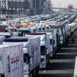 غزة تنزف: إسرائيل تمنع دخول 430 صنفًا من الغذاء والدواء - 1 - سيناء الإخبارية