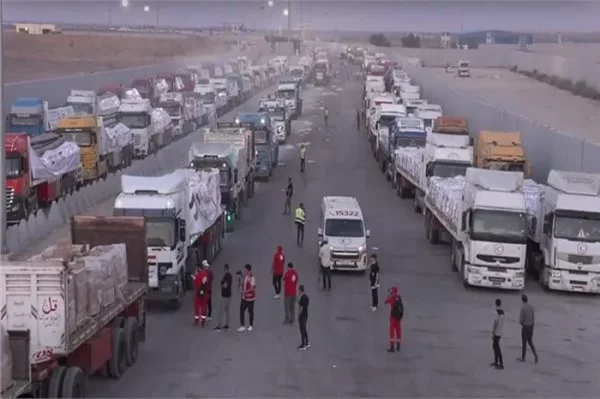 الاحتلال يمنع الوقود عن غزة.. والمساعدات تواصل العبور من مصر - 2 - سيناء الإخبارية الاحتلال يمنع الوقود عن غزة.. والمساعدات تواصل العبور من مصر - 1 - سيناء الإخبارية